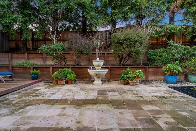 3370 Emerson Dr, Roseville, CA 95661