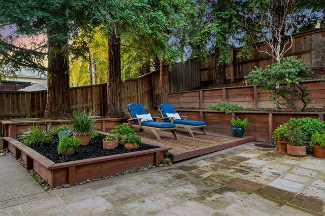 3370 Emerson Dr, Roseville, CA 95661