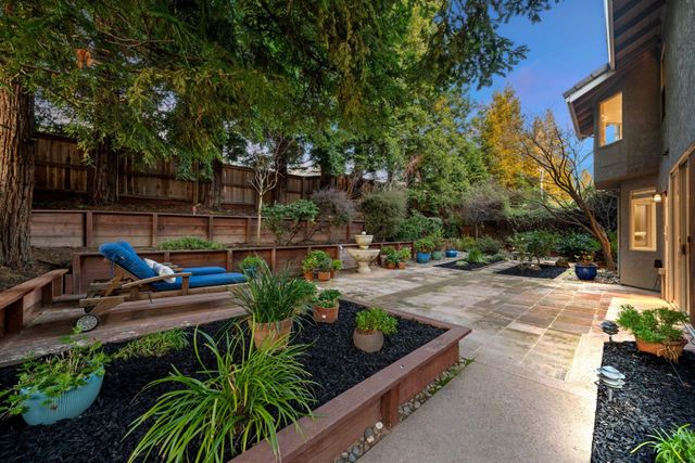 3370 Emerson Dr, Roseville, CA 95661