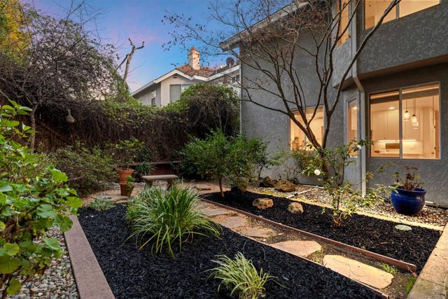 3370 Emerson Dr, Roseville, CA 95661