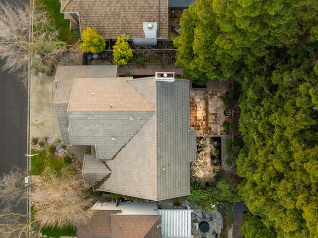 3370 Emerson Dr, Roseville, CA 95661