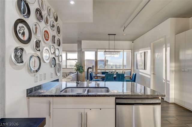 353 East Bonneville Avenue 729, Las Vegas, NV 89101