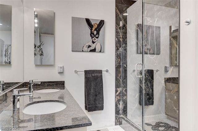 353 East Bonneville Avenue 729, Las Vegas, NV 89101