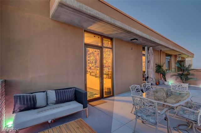 353 East Bonneville Avenue 729, Las Vegas, NV 89101