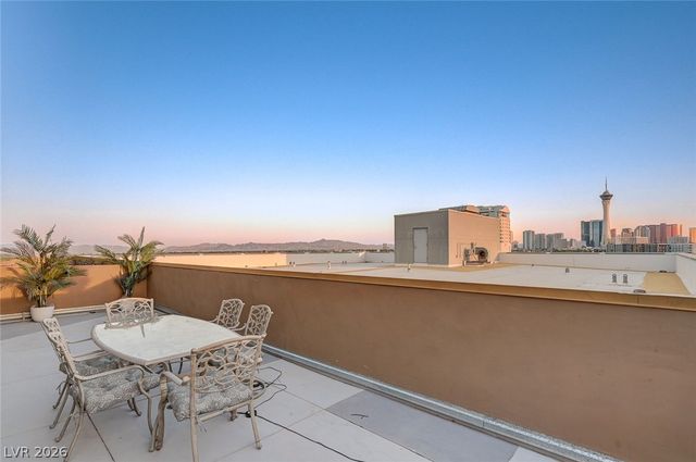 353 East Bonneville Avenue 729, Las Vegas, NV 89101