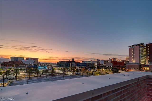 353 East Bonneville Avenue 729, Las Vegas, NV 89101