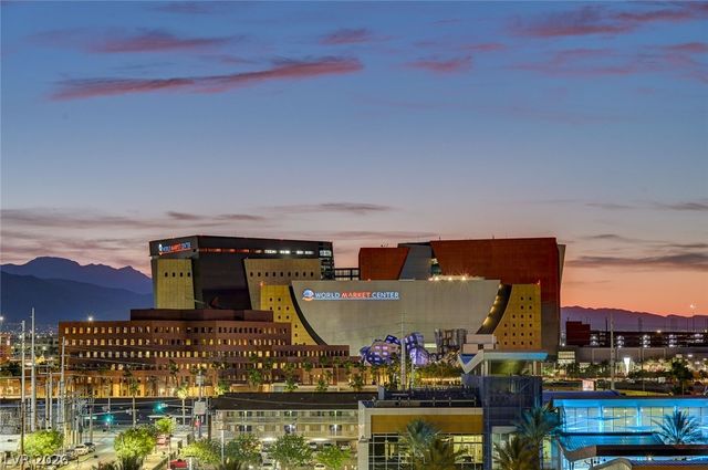 353 East Bonneville Avenue 729, Las Vegas, NV 89101