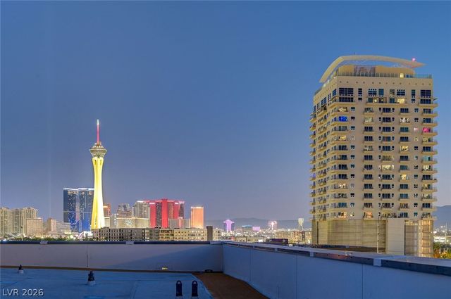 353 East Bonneville Avenue 729, Las Vegas, NV 89101