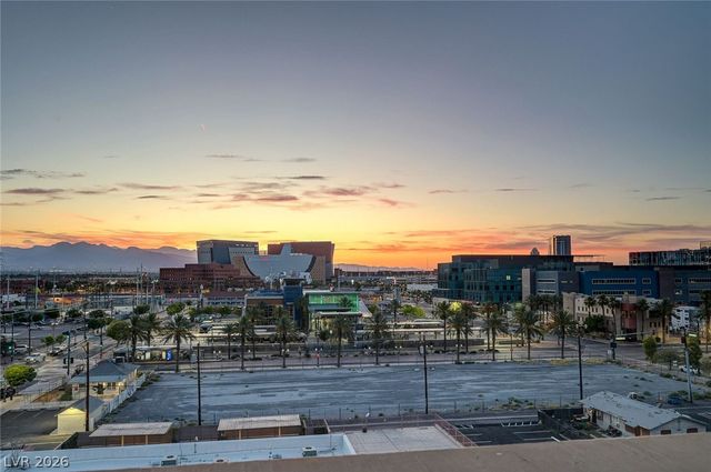 353 East Bonneville Avenue 729, Las Vegas, NV 89101