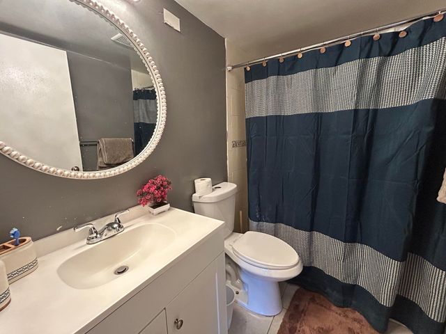 1007 GREEN PINE Boulevard F3, West Palm Beach, FL 33409