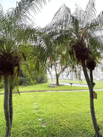 1007 GREEN PINE Boulevard F3, West Palm Beach, FL 33409