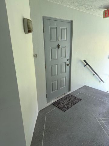 1007 GREEN PINE Boulevard F3, West Palm Beach, FL 33409