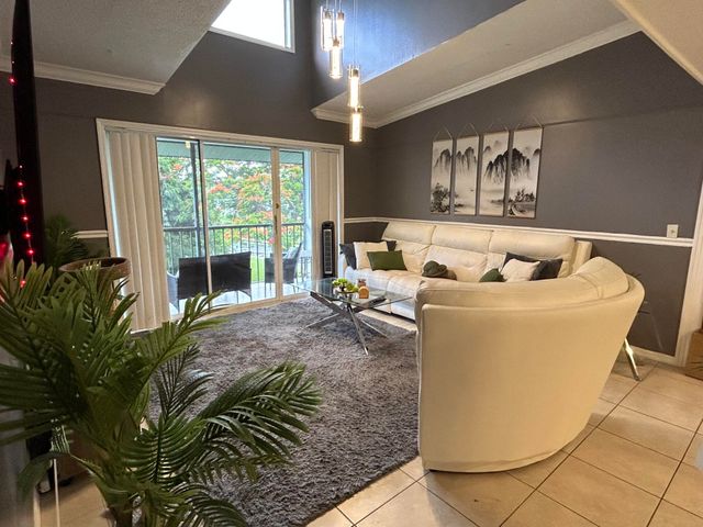 1007 GREEN PINE Boulevard F3, West Palm Beach, FL 33409