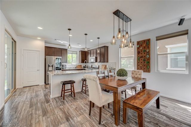 10615 Country Knoll Way, Las Vegas, NV 89135