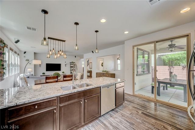 10615 Country Knoll Way, Las Vegas, NV 89135