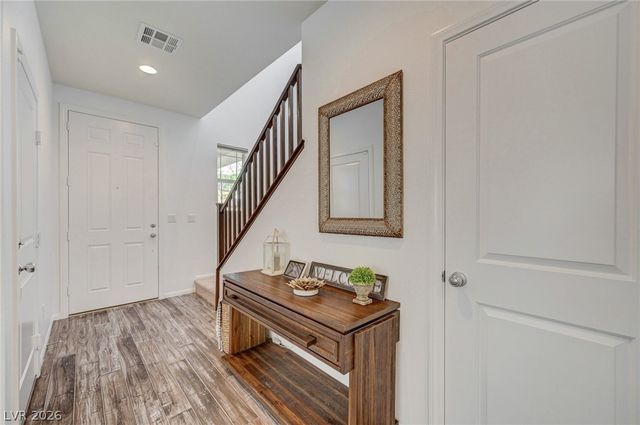 10615 Country Knoll Way, Las Vegas, NV 89135