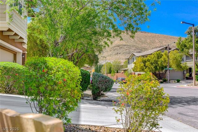 10615 Country Knoll Way, Las Vegas, NV 89135