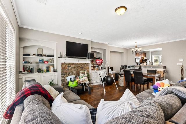 1946 Appaloosa Mill Circle, Buford, GA 30519