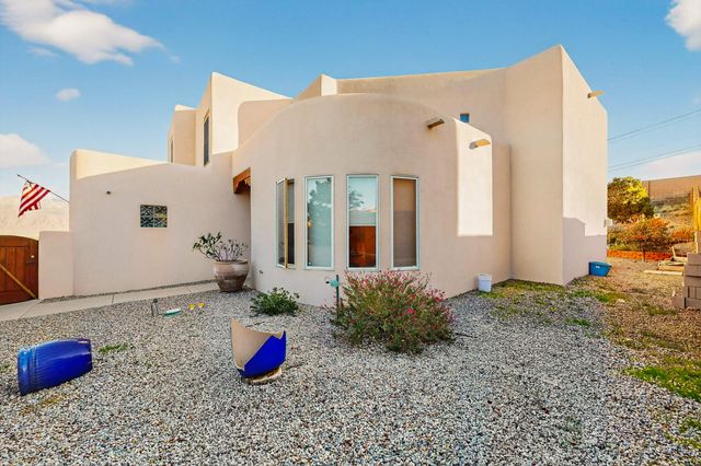 1449 Wilkes Way SE, Rio Rancho, NM 87124