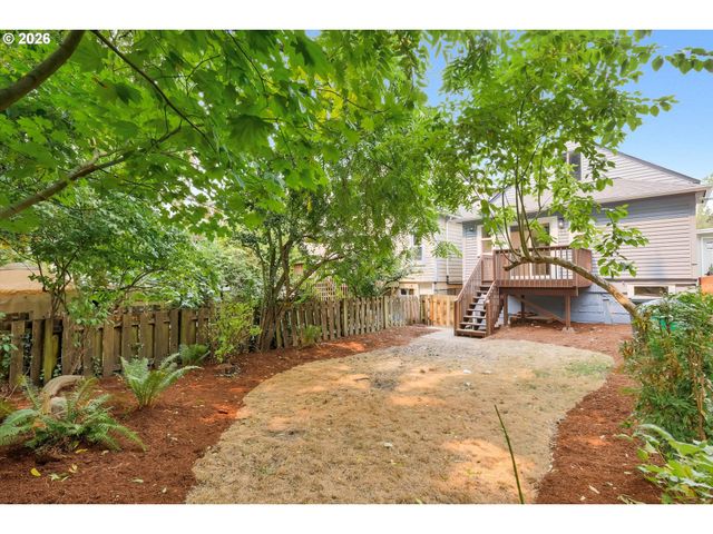 1926 Se WASHINGTON St, Portland, OR 97214
