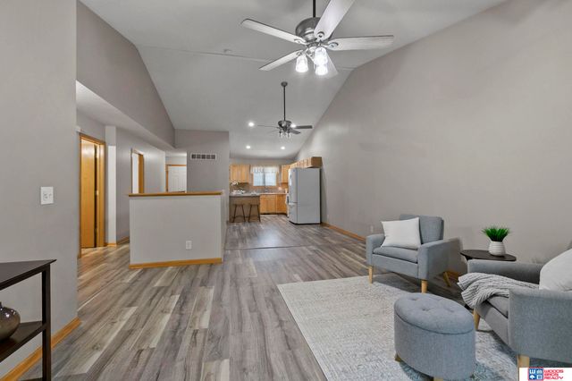 4901 S 55th Court, Lincoln, NE 68516