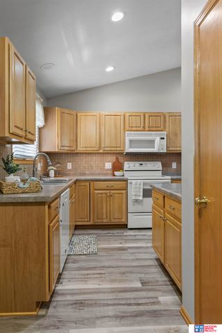 4901 S 55th Court, Lincoln, NE 68516
