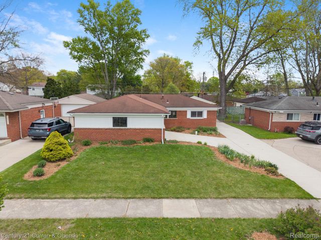 30238 S Stockton Drive, Farmington Hills, MI 48336