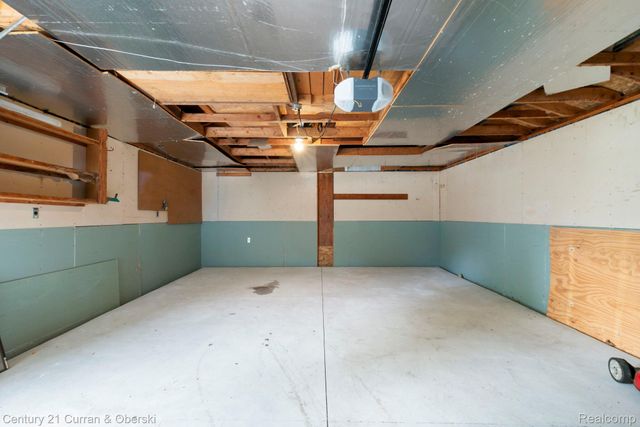 30238 S Stockton Drive, Farmington Hills, MI 48336