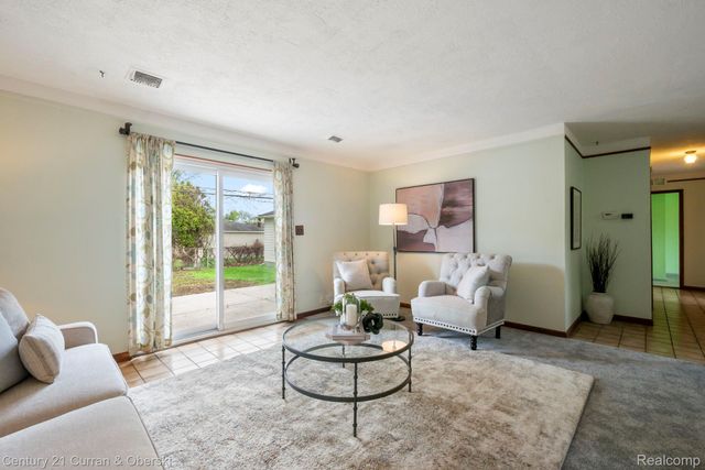 30238 S Stockton Drive, Farmington Hills, MI 48336
