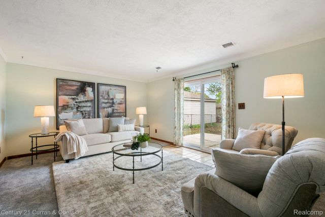 30238 S Stockton Drive, Farmington Hills, MI 48336