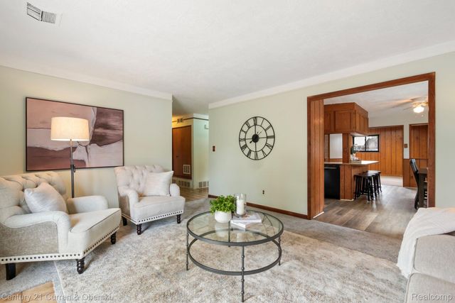30238 S Stockton Drive, Farmington Hills, MI 48336
