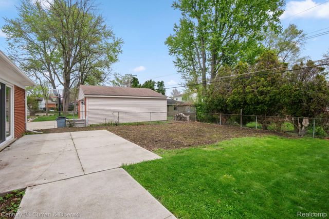 30238 S Stockton Drive, Farmington Hills, MI 48336