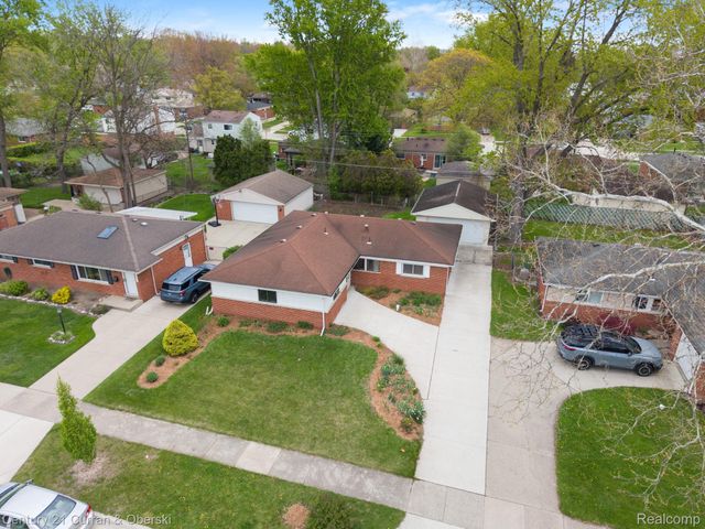 30238 S Stockton Drive, Farmington Hills, MI 48336