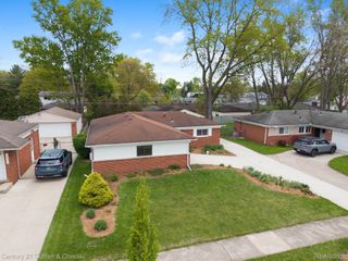 30238 S Stockton Drive, Farmington Hills, MI 48336