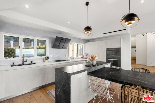 21715 Rambla Vista, Malibu, CA 90265