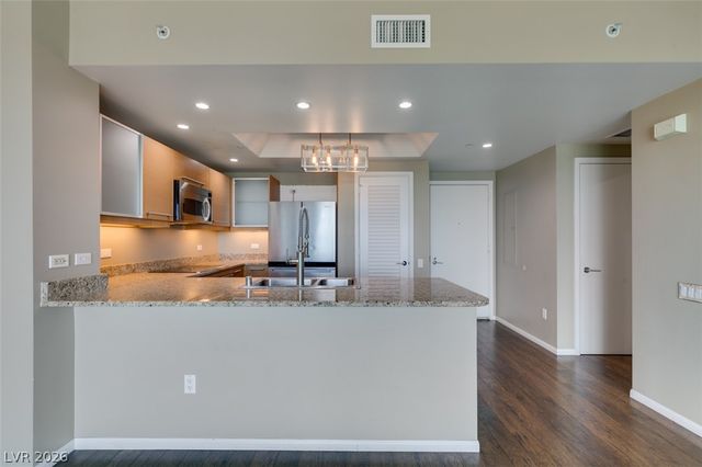 322 Karen Avenue 2505, Las Vegas, NV 89109