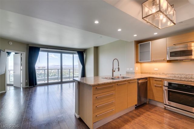 322 Karen Avenue 2505, Las Vegas, NV 89109