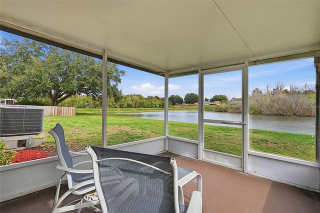 1048 LAKE SHORE RANCH DRIVE, Seffner, FL 33584