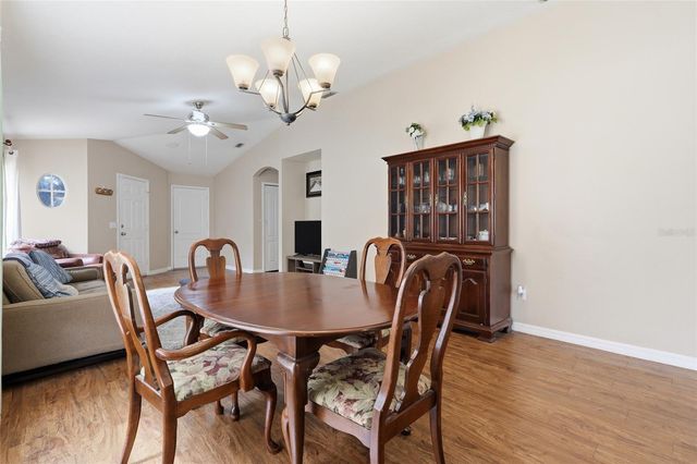 1048 LAKE SHORE RANCH DRIVE, Seffner, FL 33584