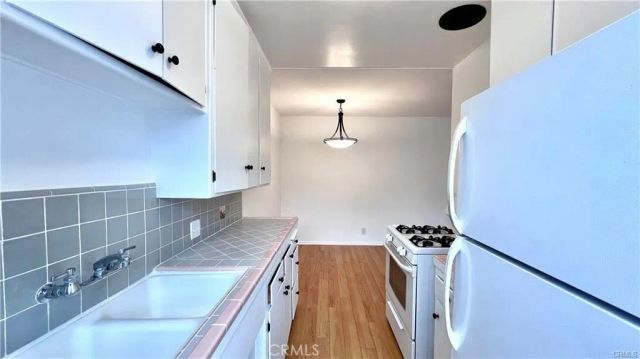 919 N Orange Grove Avenue 5, Los Angeles, CA 90046