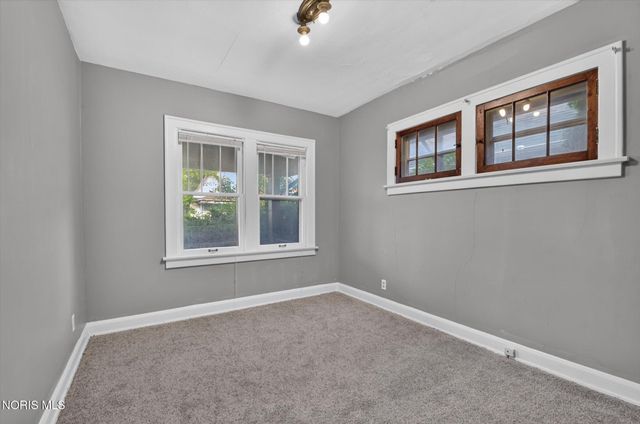 1153 Woodville Road, Toledo, OH 43605