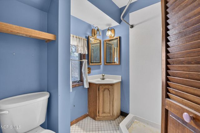 1153 Woodville Road, Toledo, OH 43605