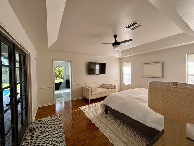 325 Knotty Wood Lane, Wellington, FL 33414