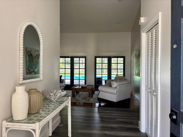 325 Knotty Wood Lane, Wellington, FL 33414