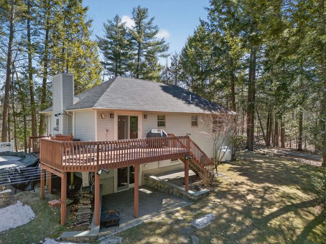 21 Spruce Lane, Dover, NH 03820