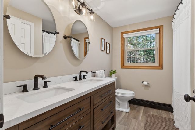 21 Spruce Lane, Dover, NH 03820