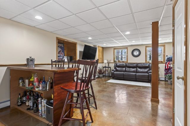 21 Spruce Lane, Dover, NH 03820