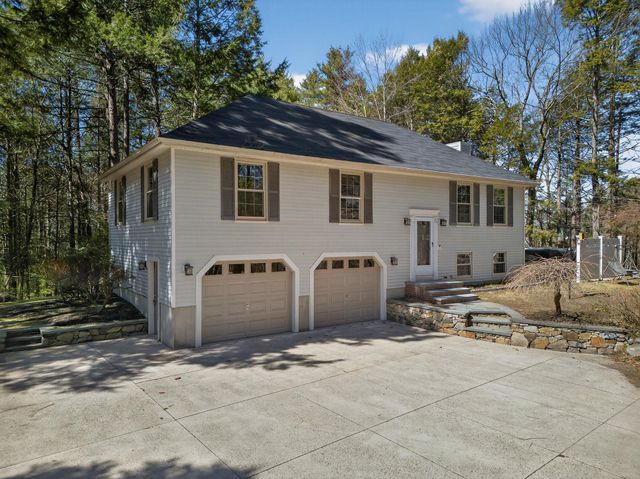 21 Spruce Lane, Dover, NH 03820