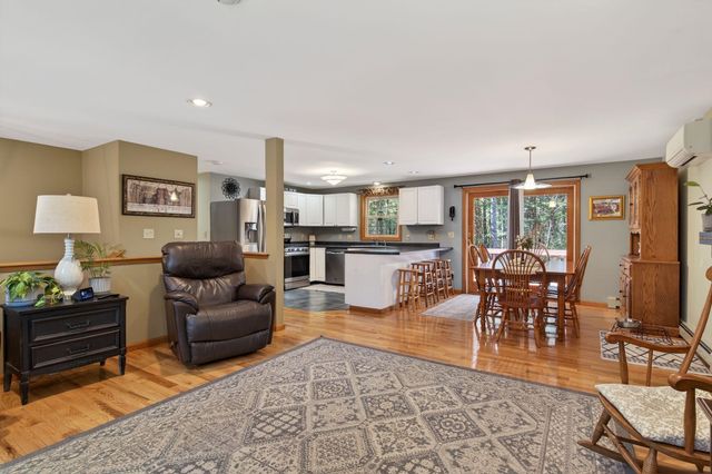 21 Spruce Lane, Dover, NH 03820