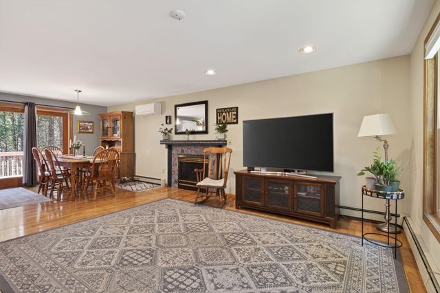 21 Spruce Lane, Dover, NH 03820